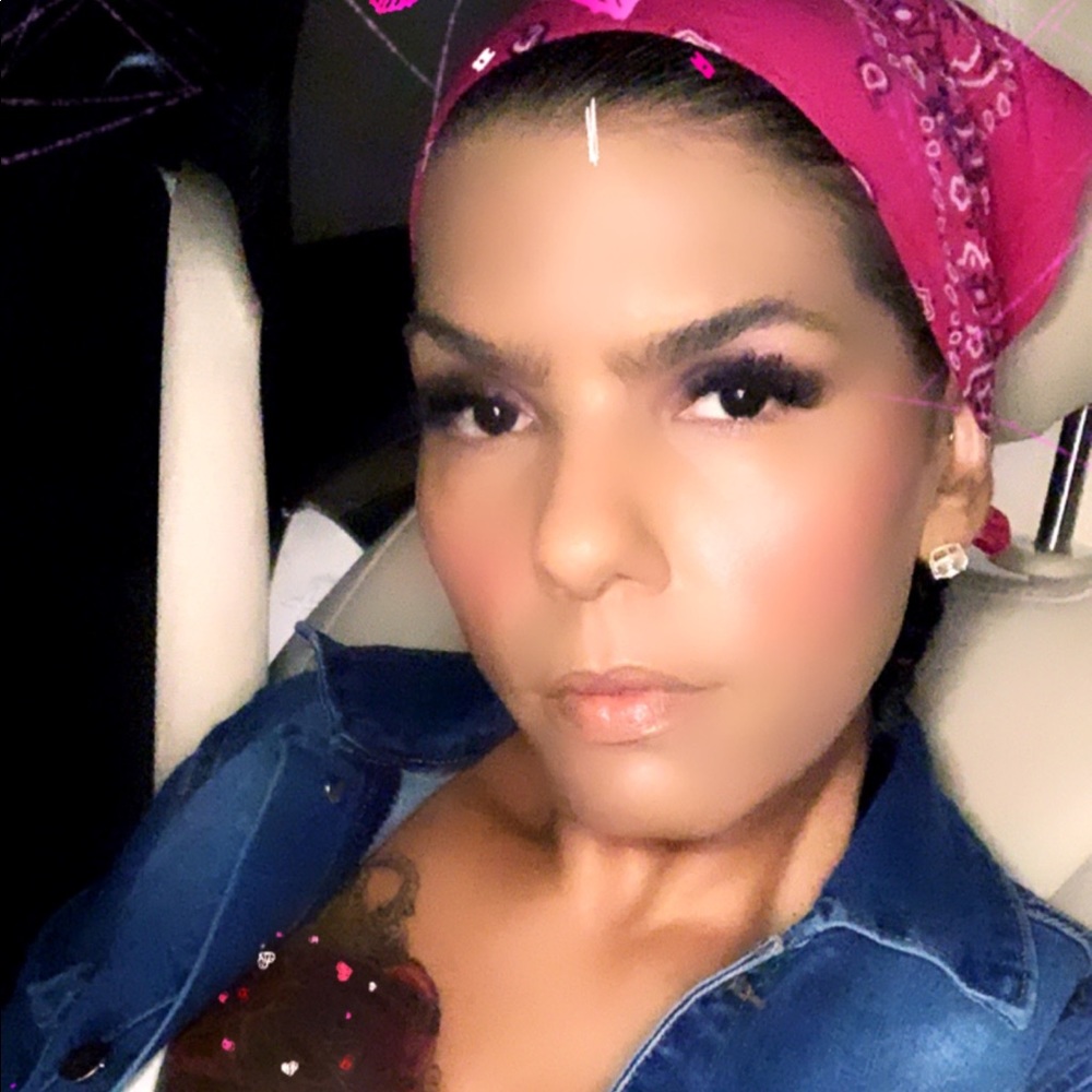 Meet your Posher, Jasmine